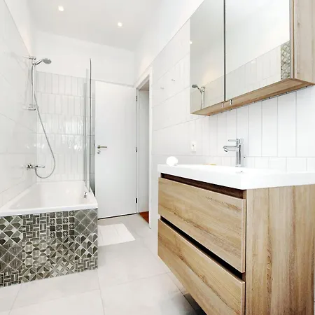 Balmoral Hot Tub בית נופש ספא