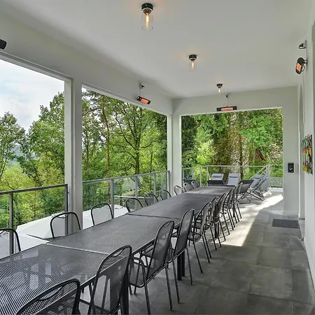 בית נופש Balmoral Hot Tub *